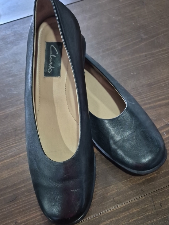 Clarks Shoes - Clarks Women's Black Leather Round-Toe Ballet Flats